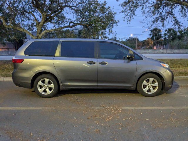 2015 Toyota Sienna L