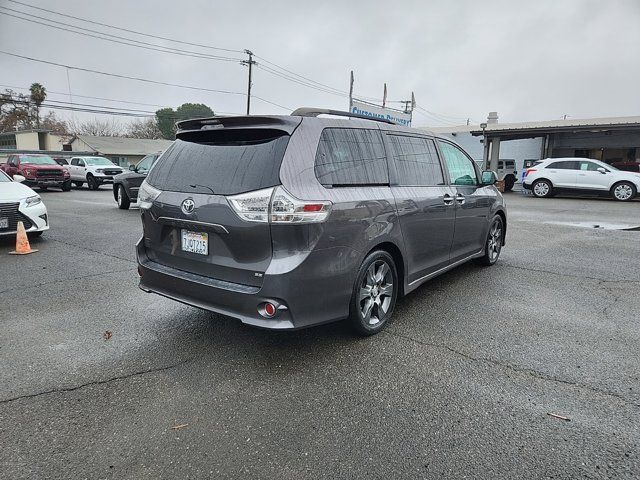 2015 Toyota Sienna 