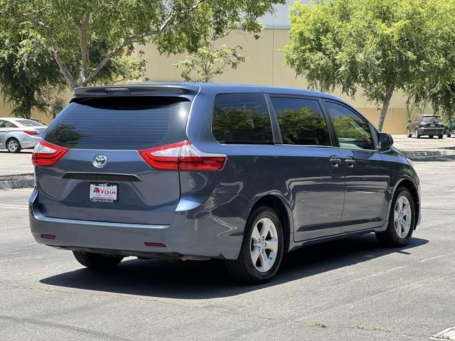 2015 Toyota Sienna L