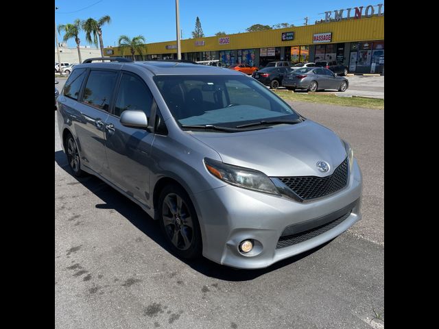 2015 Toyota Sienna SE