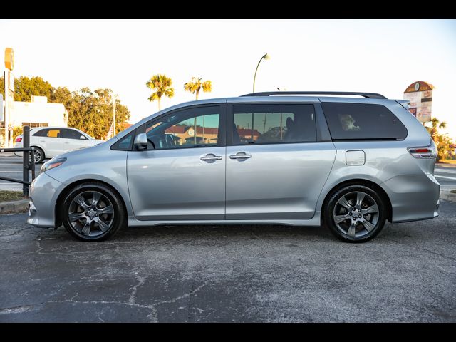 2015 Toyota Sienna SE