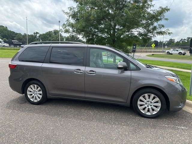 2015 Toyota Sienna 