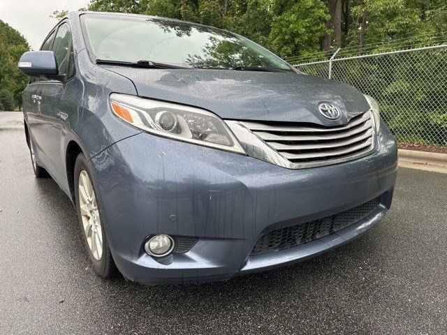 2015 Toyota Sienna 