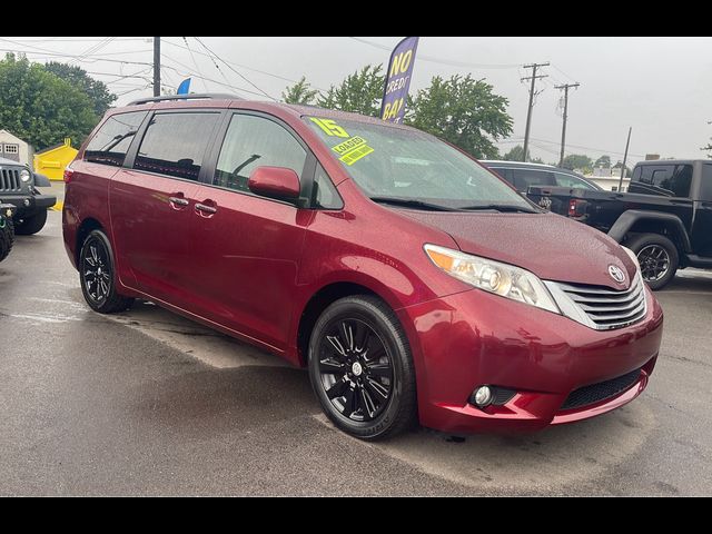 2015 Toyota Sienna 