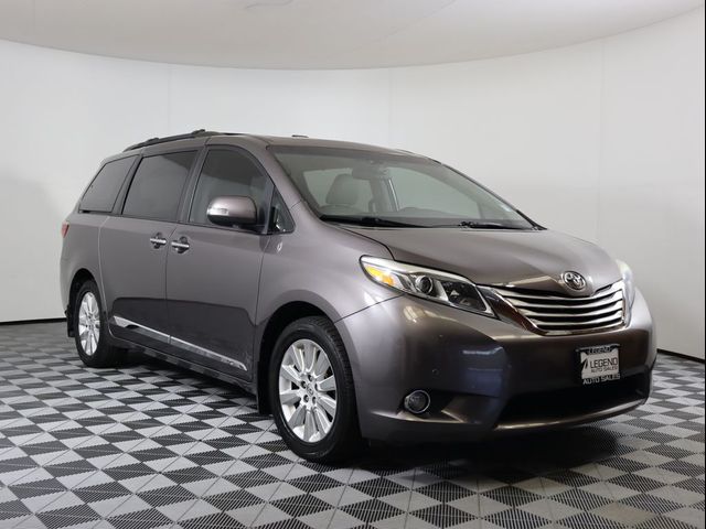 2015 Toyota Sienna 