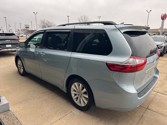 2015 Toyota Sienna 