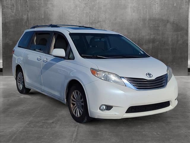 2015 Toyota Sienna XLE