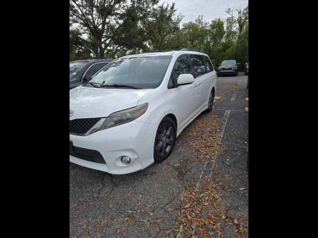 2015 Toyota Sienna SE