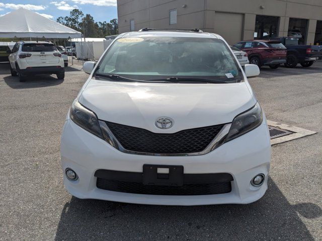 2015 Toyota Sienna SE