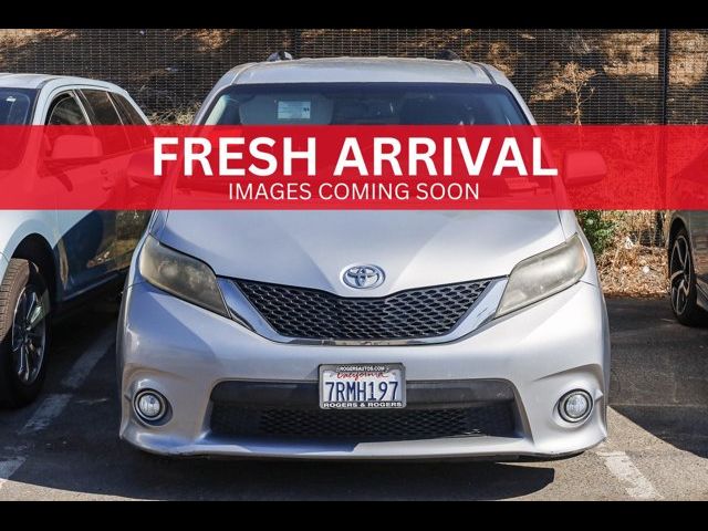 2015 Toyota Sienna SE