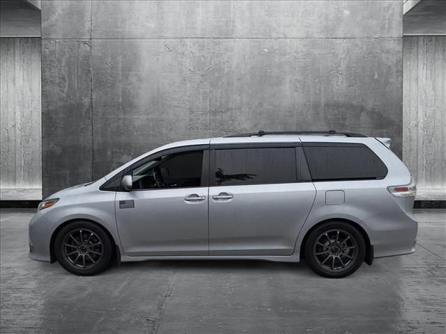 2015 Toyota Sienna SE