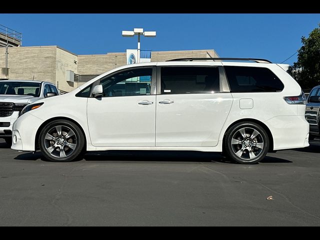 2015 Toyota Sienna SE