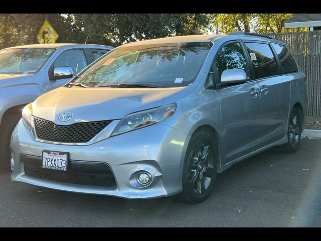 2015 Toyota Sienna SE