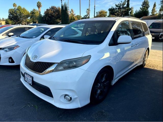 2015 Toyota Sienna SE