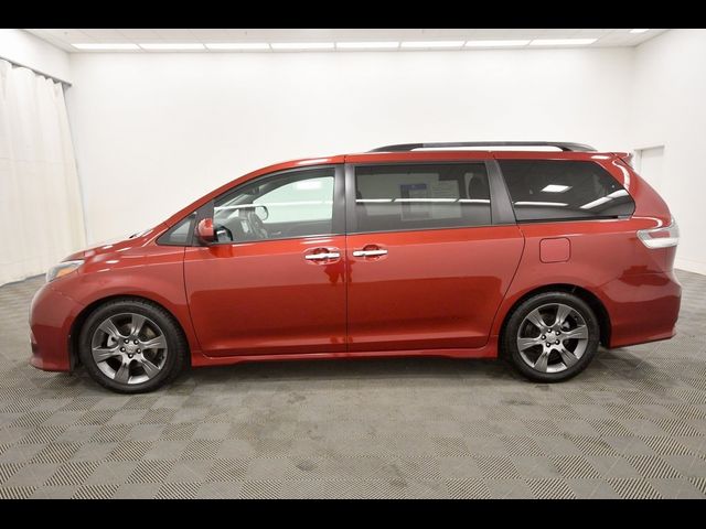 2015 Toyota Sienna SE