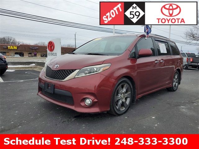 2015 Toyota Sienna SE