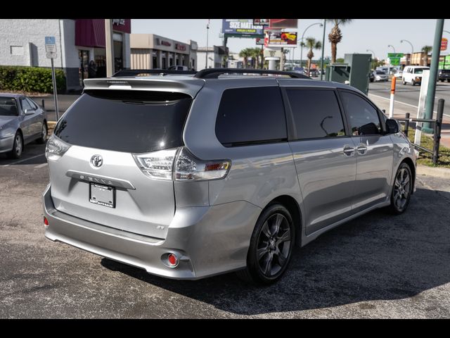 2015 Toyota Sienna SE