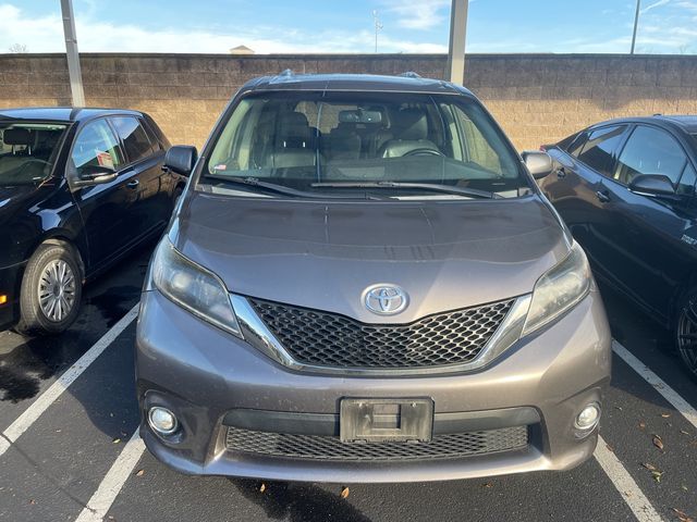 2015 Toyota Sienna SE