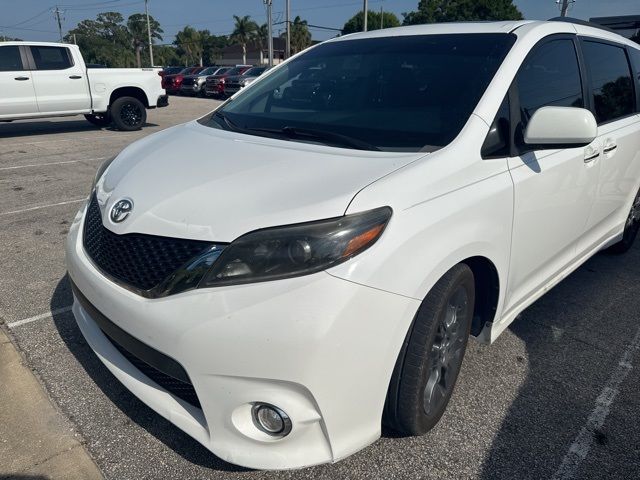 2015 Toyota Sienna SE