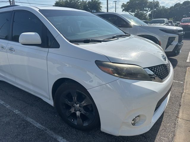 2015 Toyota Sienna SE