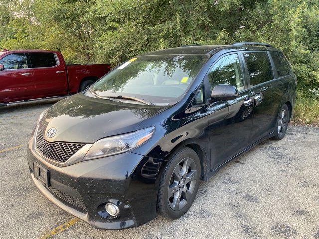 2015 Toyota Sienna SE