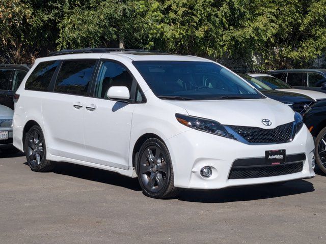 2015 Toyota Sienna SE