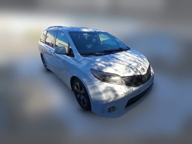 2015 Toyota Sienna SE