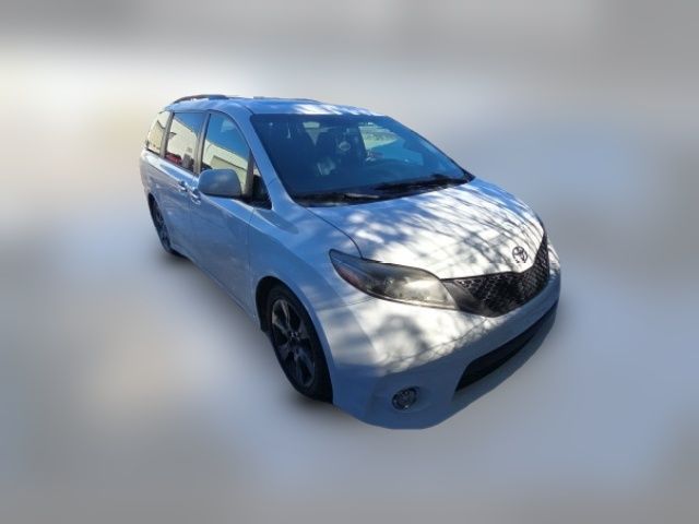 2015 Toyota Sienna SE