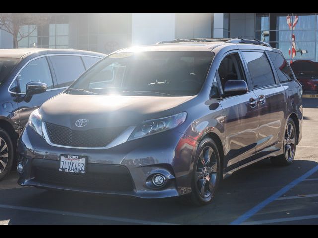 2015 Toyota Sienna SE