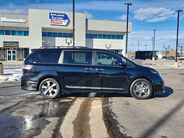 2015 Toyota Sienna SE