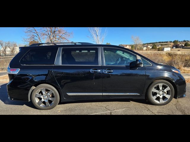 2015 Toyota Sienna SE