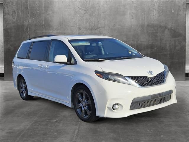 2015 Toyota Sienna SE