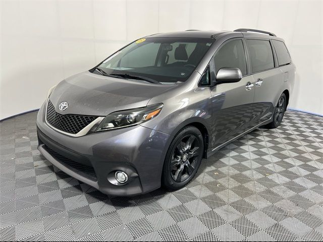 2015 Toyota Sienna SE