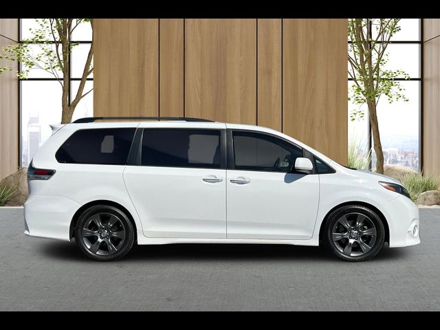 2015 Toyota Sienna SE