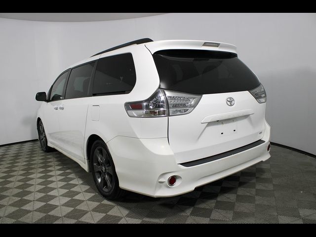 2015 Toyota Sienna SE