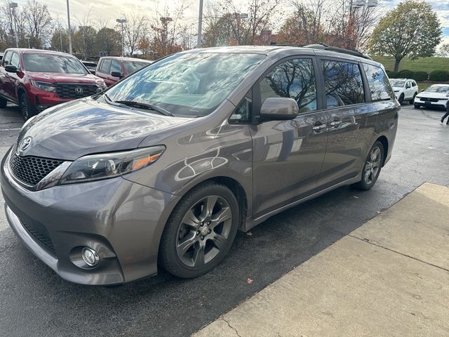 2015 Toyota Sienna SE