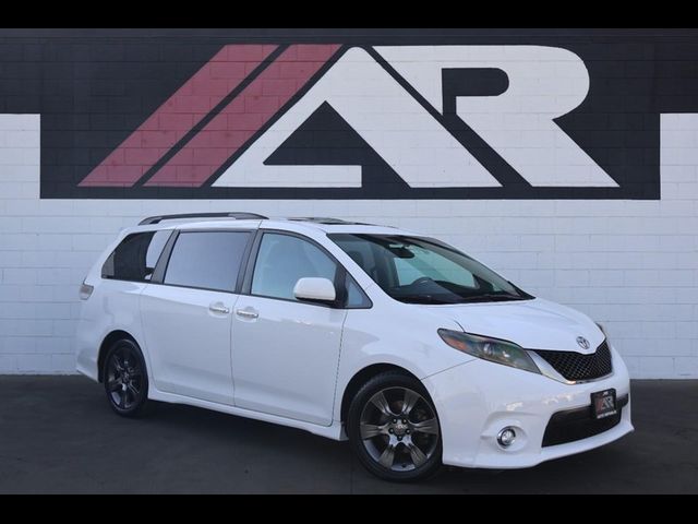 2015 Toyota Sienna SE