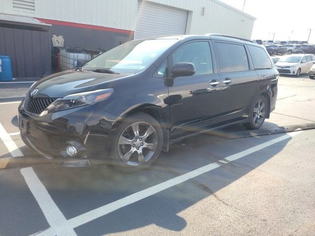 2015 Toyota Sienna SE