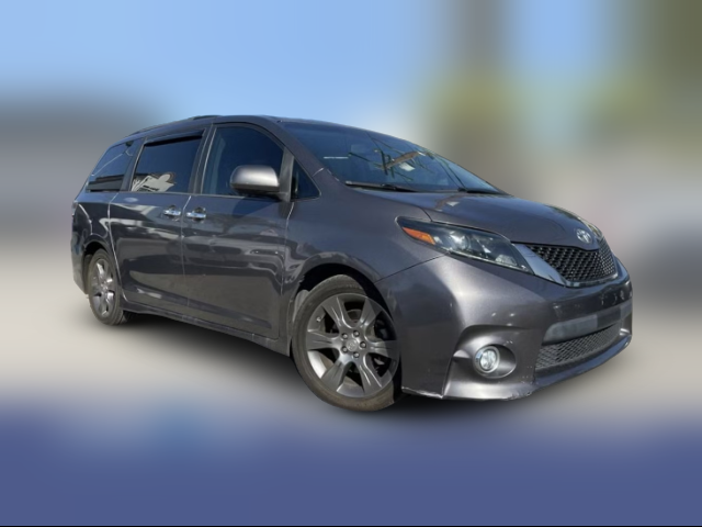 2015 Toyota Sienna SE