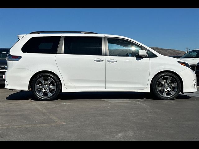 2015 Toyota Sienna SE