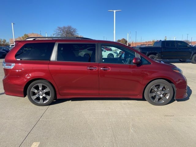 2015 Toyota Sienna SE