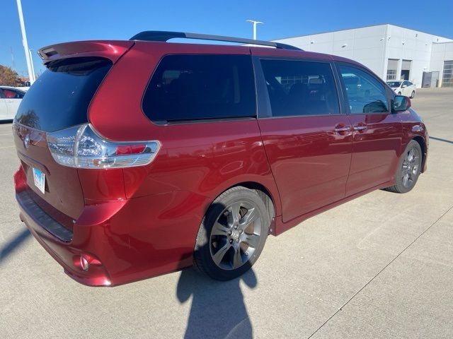 2015 Toyota Sienna SE