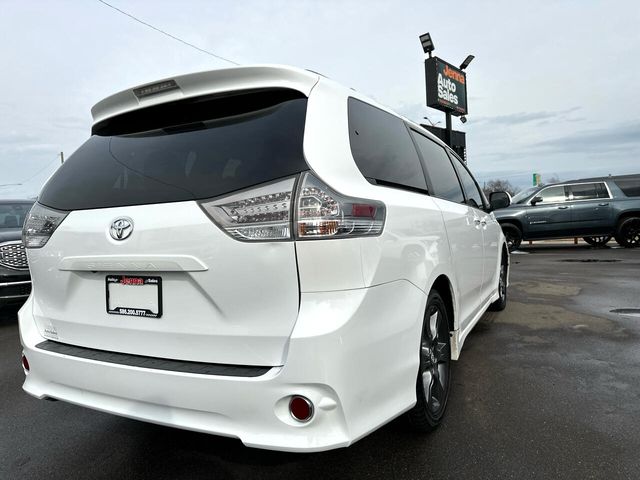 2015 Toyota Sienna 