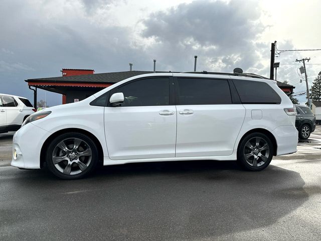 2015 Toyota Sienna 