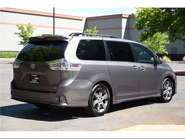 2015 Toyota Sienna SE