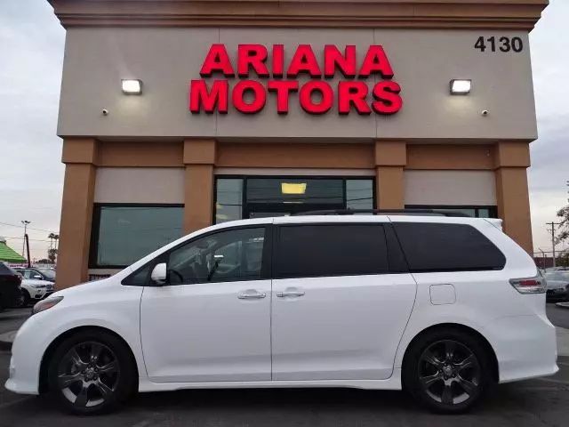 2015 Toyota Sienna SE