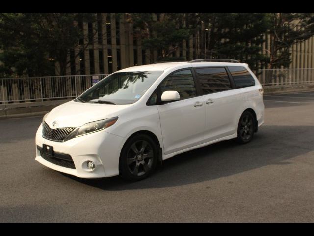 2015 Toyota Sienna SE