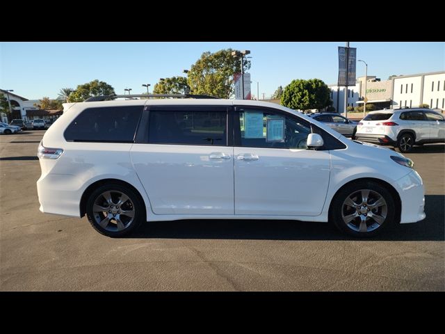 2015 Toyota Sienna SE