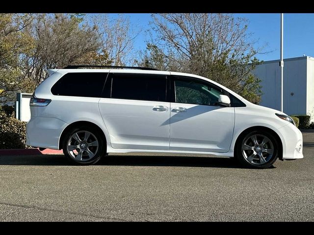 2015 Toyota Sienna SE Premium