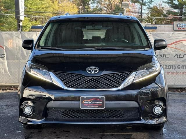 2015 Toyota Sienna SE Premium